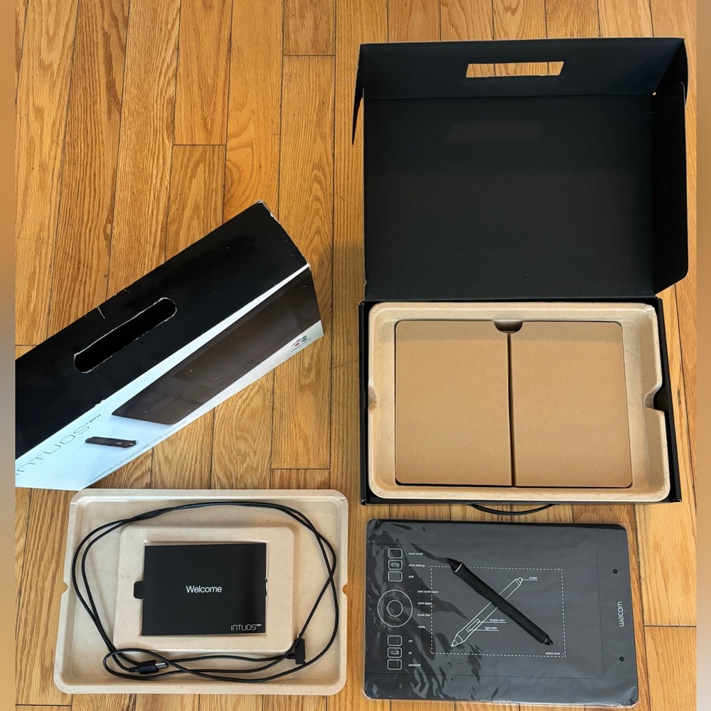 Mint condition Wacom Small